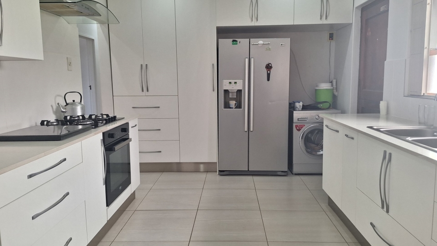 4 Bedroom Property for Sale in Heiderand Western Cape